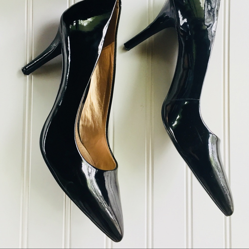 BCBG Black Patent Pumps 9W